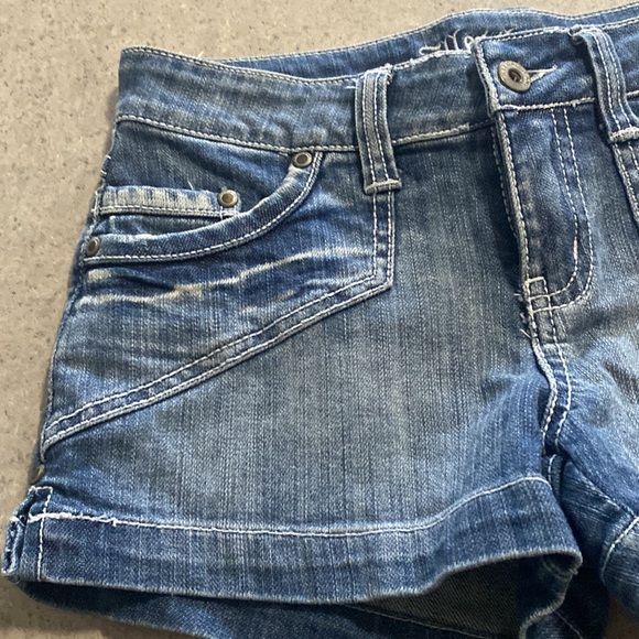 Jean shorts - Picture 2 of 8